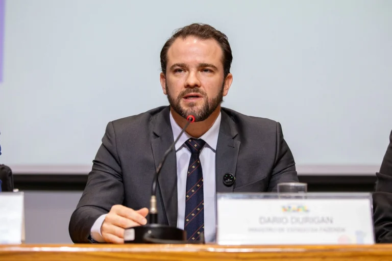 Comissão do fim da 6×1 deve ouvir ministro da Fazenda nesta terça-feira