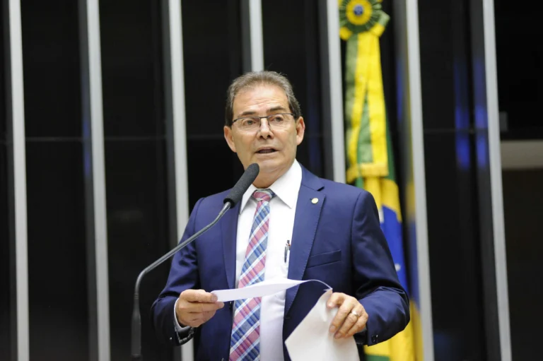 Paulinho da Força responde fala de Flávio sobre “jogo combinado” com Moraes