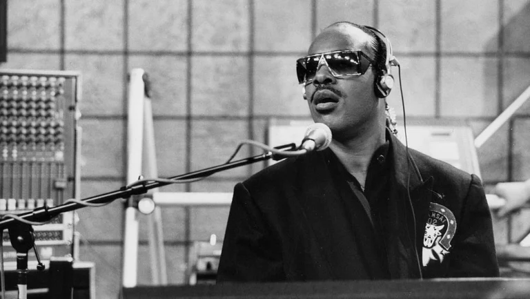Stevie Wonder completa 76 anos; veja trajetória do músico