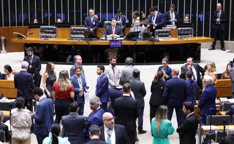 Waack: Congresso adere ao feirão de bondades eleitorais