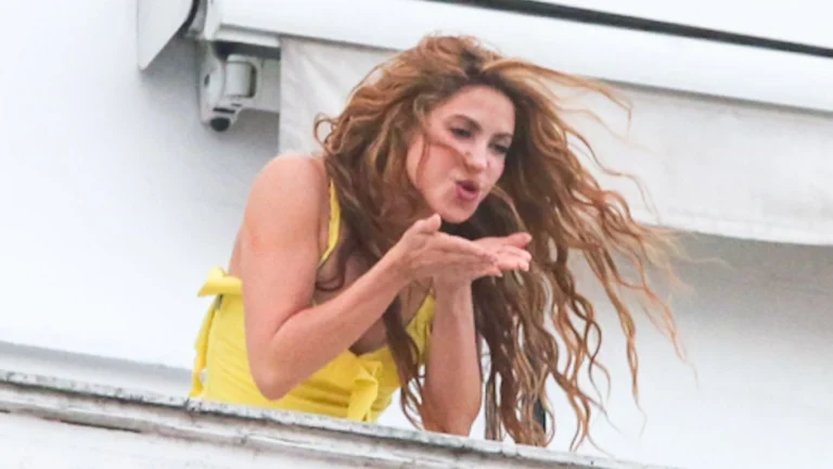 Todo Mundo no Rio: Copacabana reúne fãs à espera de Shakira esta noite