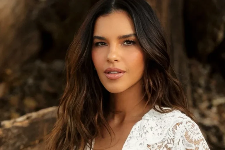 Mariana Rios é detonada por vender curso para atrair prosperidade