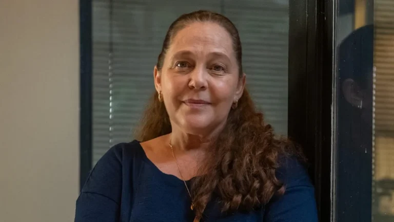 Elisa descobre fibromialgia em ‘Quem Ama Cuida’ e alerta para a doença