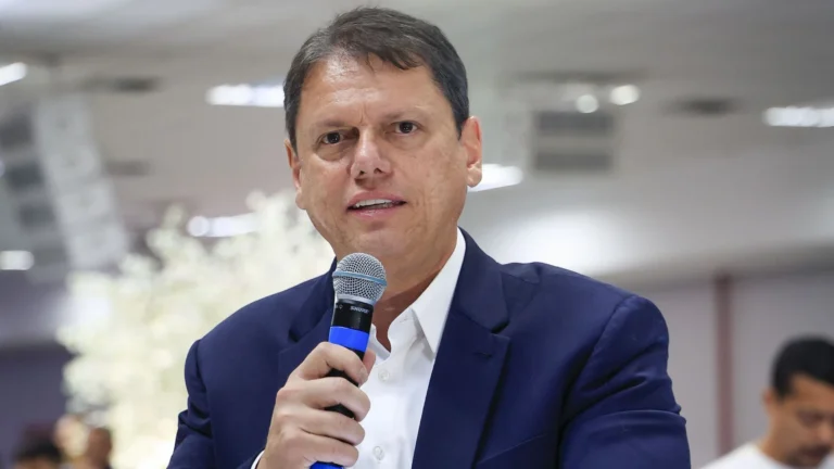 Sem instituições fortes, a gente vai perder oportunidades, diz Tarcísio
