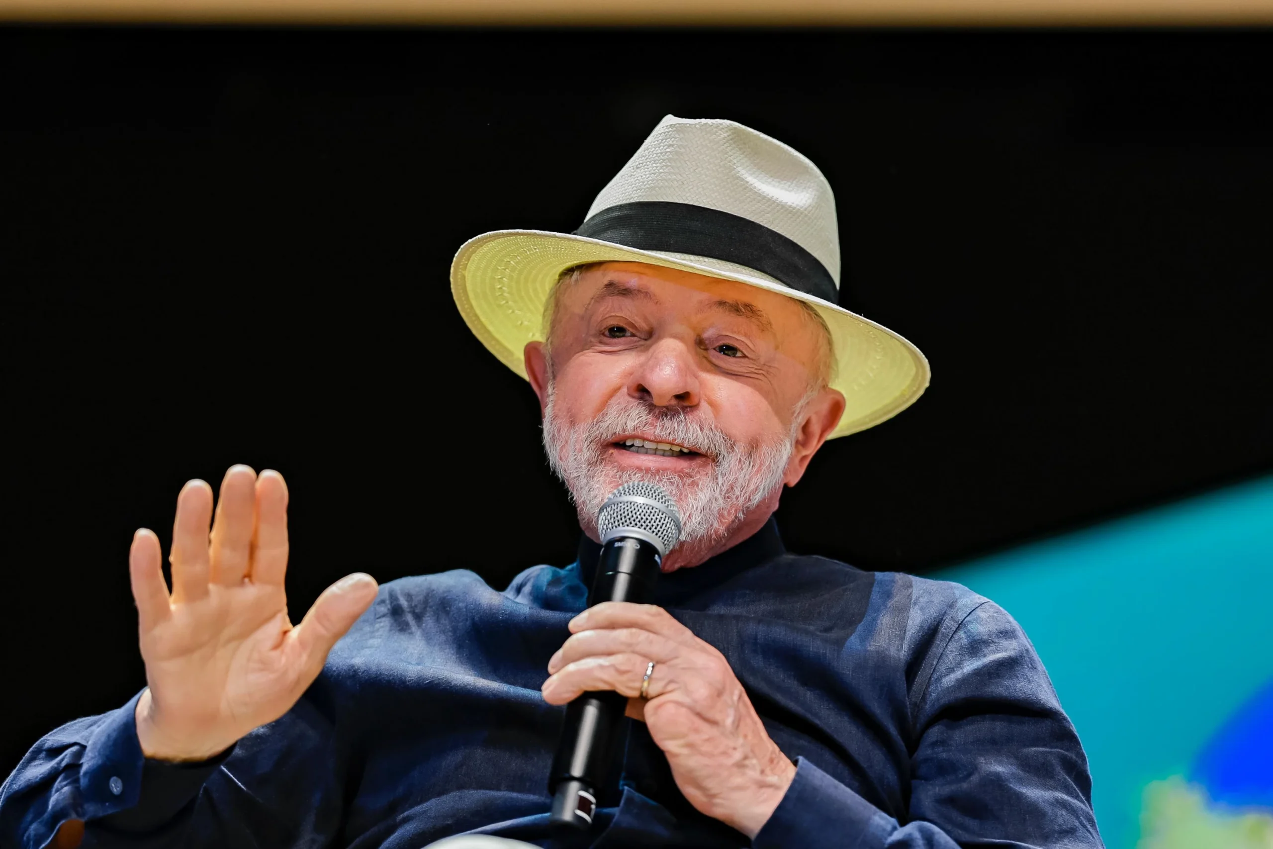 INSS tem meta de zerar fila de espera por benefícios até setembro, diz Lula