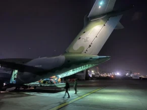 Avião da FAB com ajuda para vítimas de terremoto chega à Venezuela