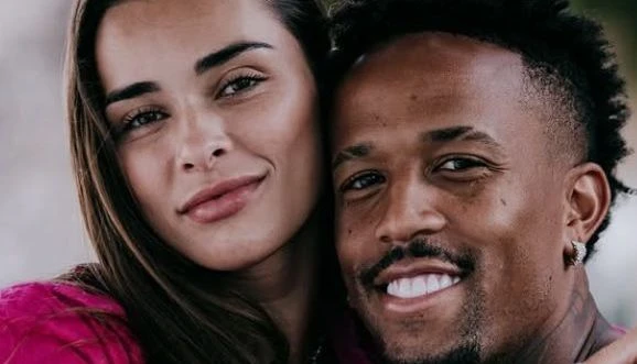 Entenda briga envolvendo Tainá, esposa de Éder Militão, com o pai