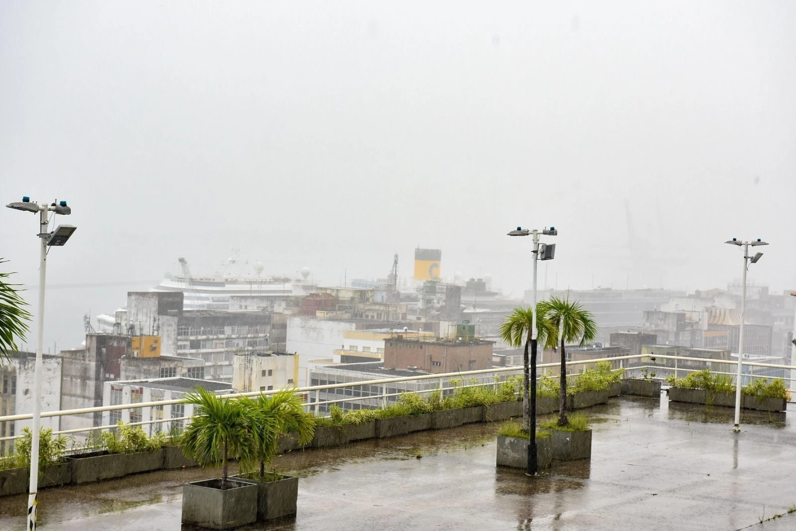 Salvador registra em uma semana quase 90% de chuva prevista para junho