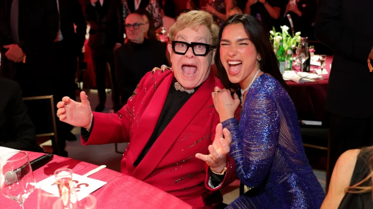 Elton John canta em casamento de Dua Lipa e Callum Turner; saiba mais