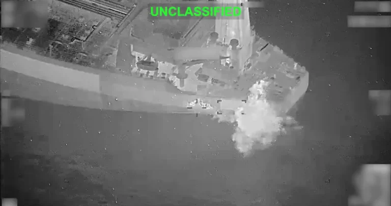 EUA dizem ter disparado míssil contra navio com destino a porto iraniano