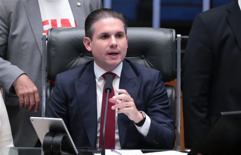 Câmara tem semana decisiva para votar 6×1 e destravar pauta do plenário