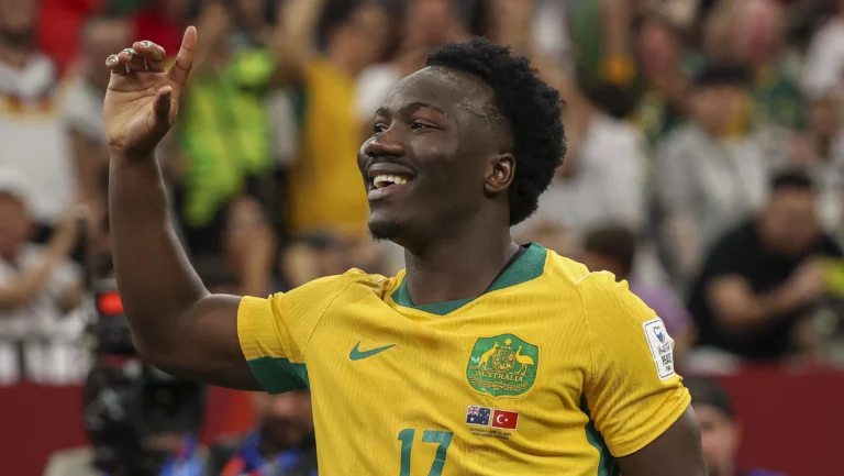 Autor de golaço da Austrália nasceu como refugiado e fez base no Bayern