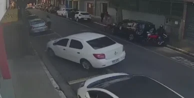 Vídeo mostra dupla que atirou em tenente momentos antes do crime; veja