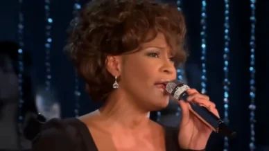 Segurança de Whitney defende cantora de fala de Oprah: 
