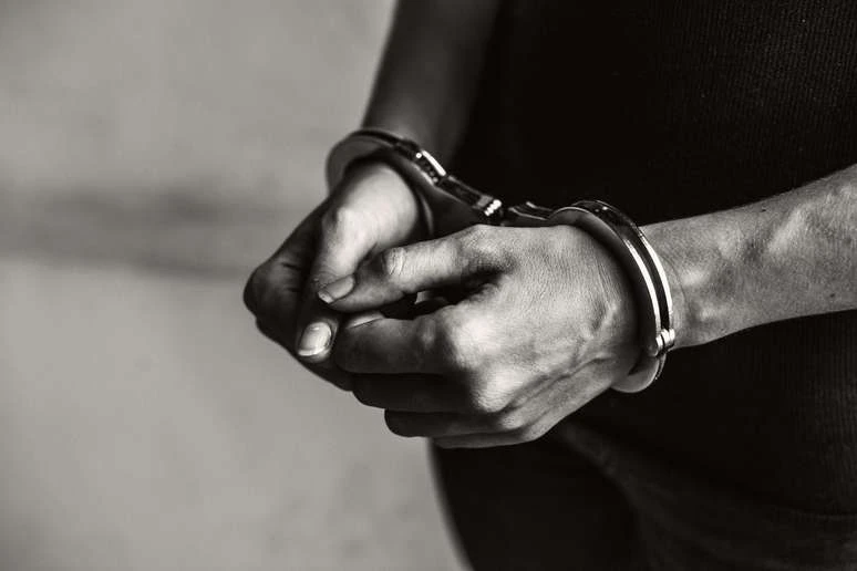 Homem é condenado a 13 anos de prisão por matar jovem esfaqueada após discussão no RS