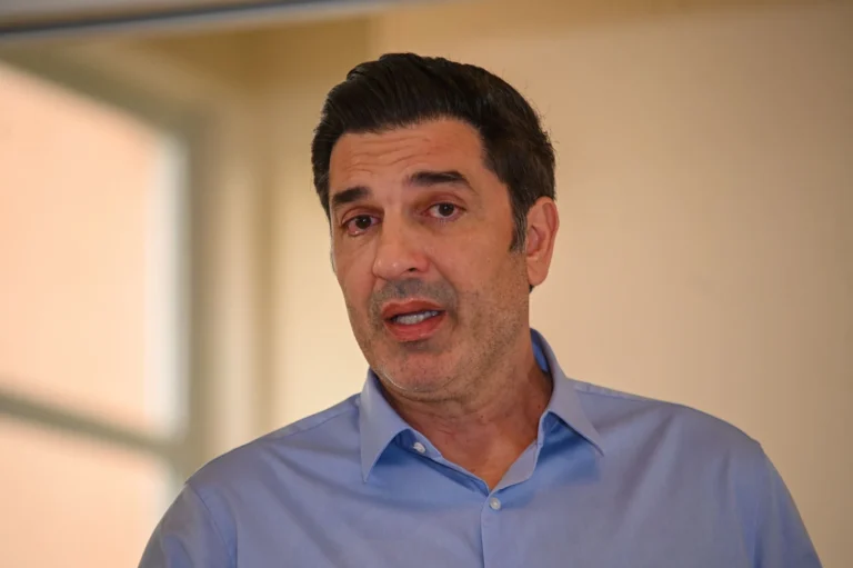 Edu Guedes se emociona ao retomar sonho um ano após câncer