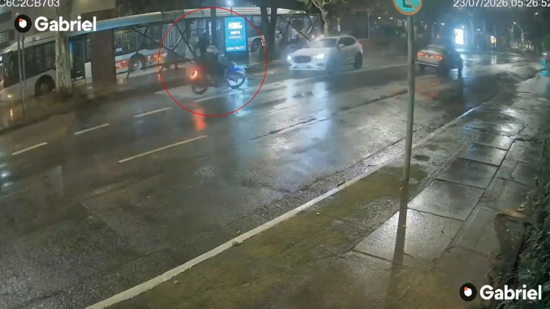 Policial militar morre atropelado na zona sul de São Paulo; veja vídeo