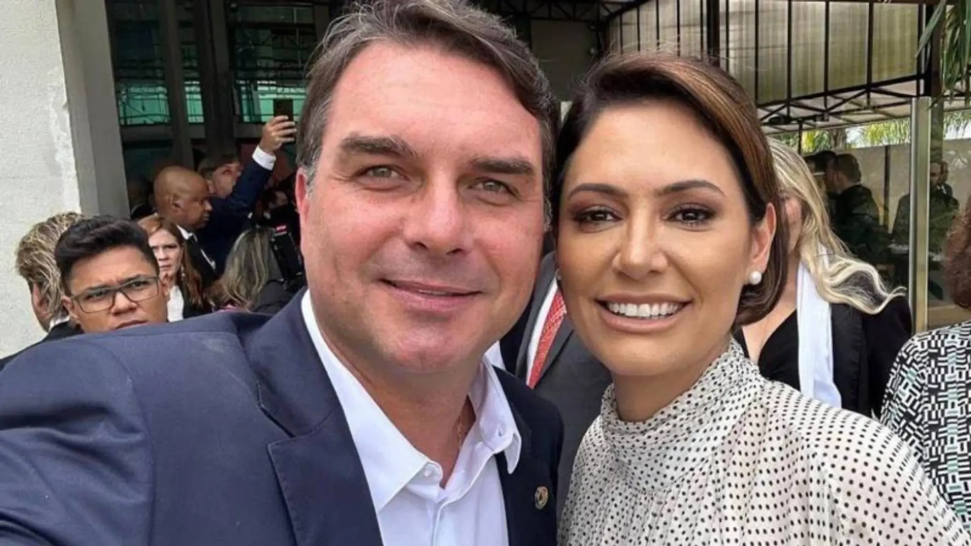 De apoio discreto a vice: papel de Michelle ao lado de Flávio segue incerto