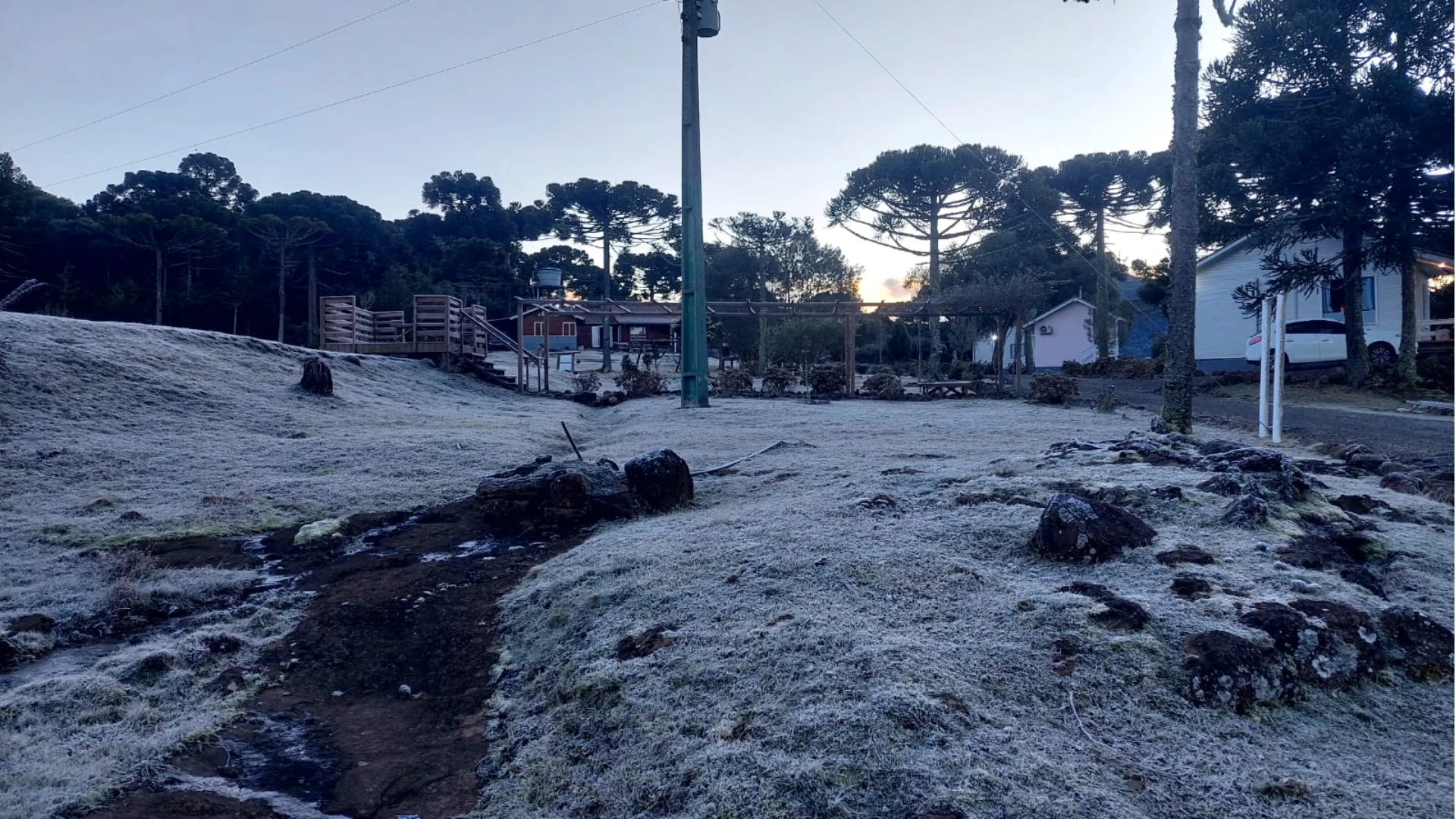 Ciclone extratropical e frente fria atingem Sul e Sudeste do Brasil