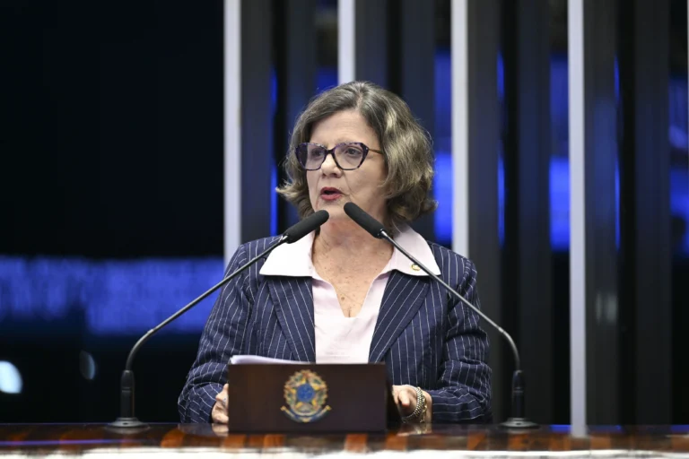 Vontade majoritária é votar PEC 6×1 como veio da Câmara, diz Teresa à CNN