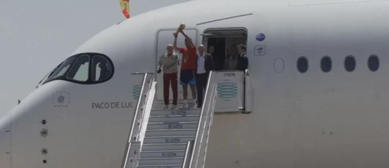 Espanha desembarca em Madri com a taça de campeã do mundo