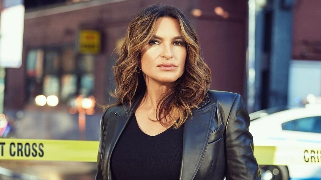 Quem é Mariska Hargitay, primeira mulher a apresentar o Emmy em 15 anos