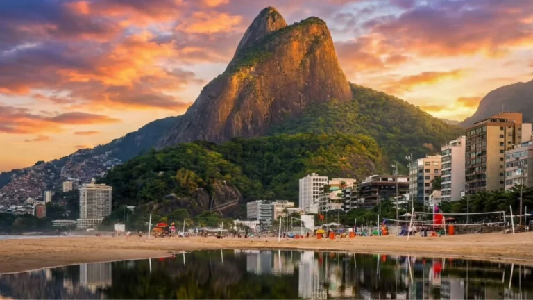 Rio de Janeiro tem semana marcada por céu aberto e episódios de chuva