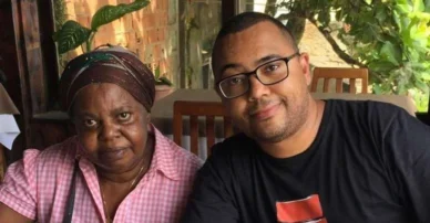 Tristeza! Dudu Nobre chora morte da mãe em pleno Dia dos Pais