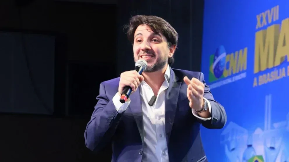 Renan chama Flávio de 