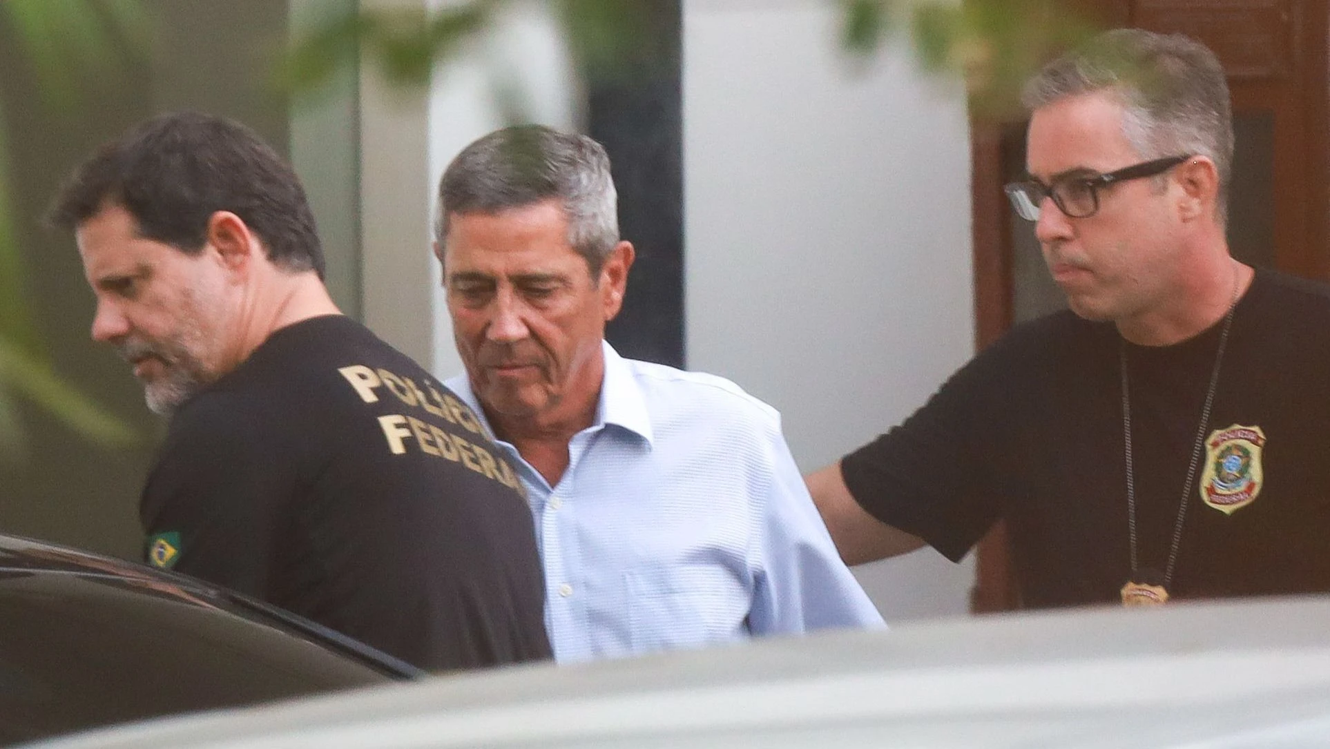 Moraes autoriza depoimento de Braga Netto sobre desvio de armas do Exército