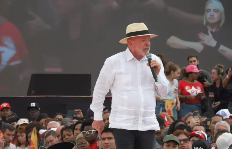 No Rio, Lula propõe fortalecer polícias para “devolver território ao povo”