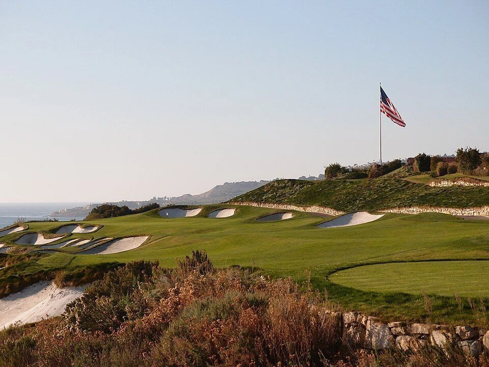 Homem armado é preso perto de clube de golfe de Trump na Califórnia