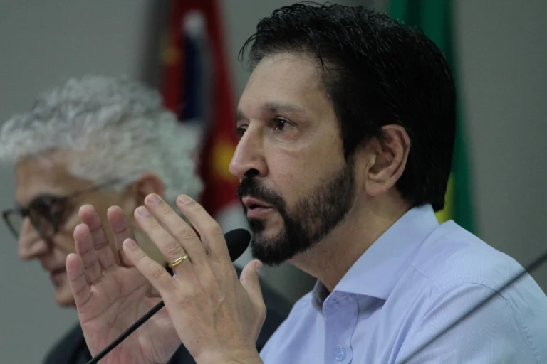 Em SP, Nunes planeja agenda de Flávio na periferia e almoço com empresários