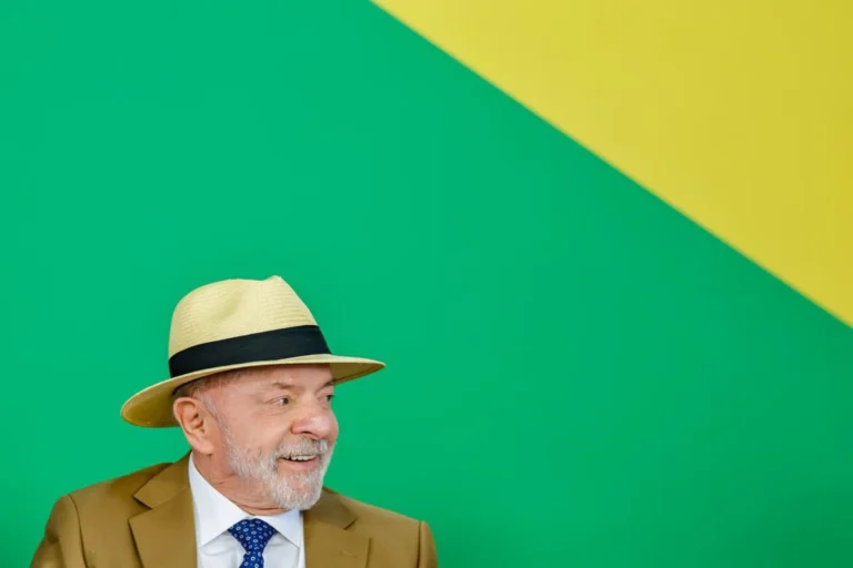 Campanha de Lula monitora 3ª via e prevê Renan à frente de Caiado e Zema