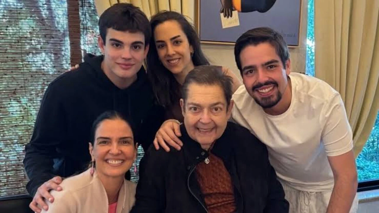 Esposa de Faustão detalha estado de saúde do apresentador: 