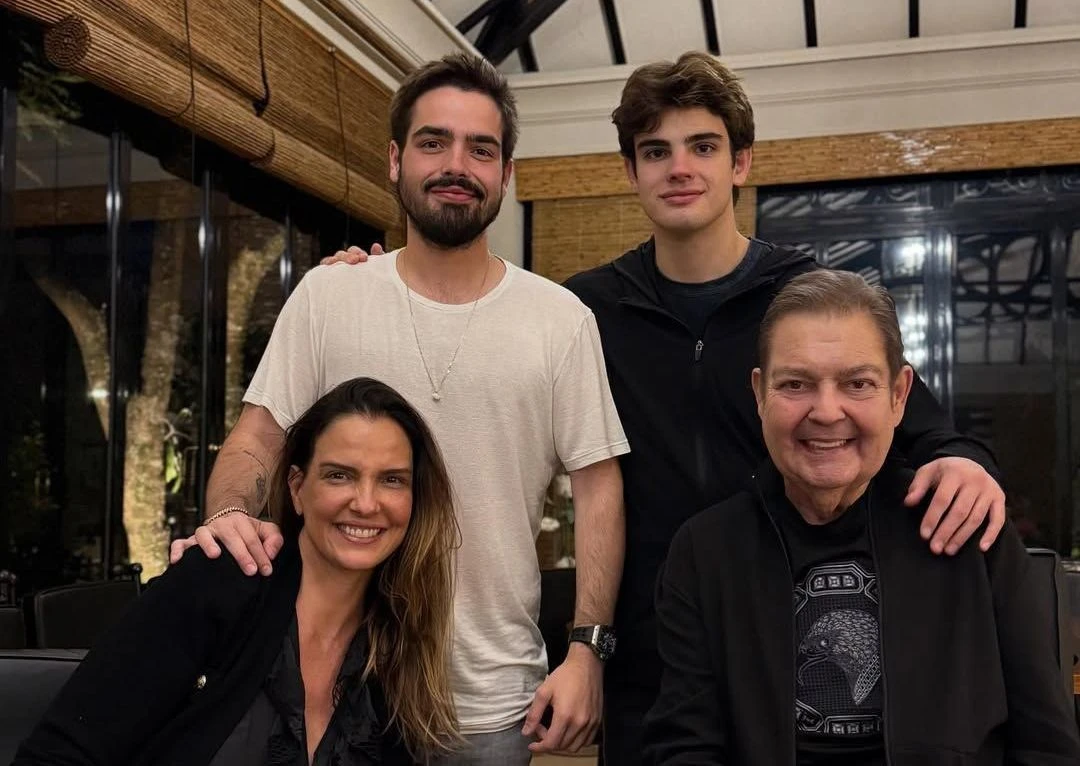 Faustão passa por reabilitação muscular após quatro transplantes