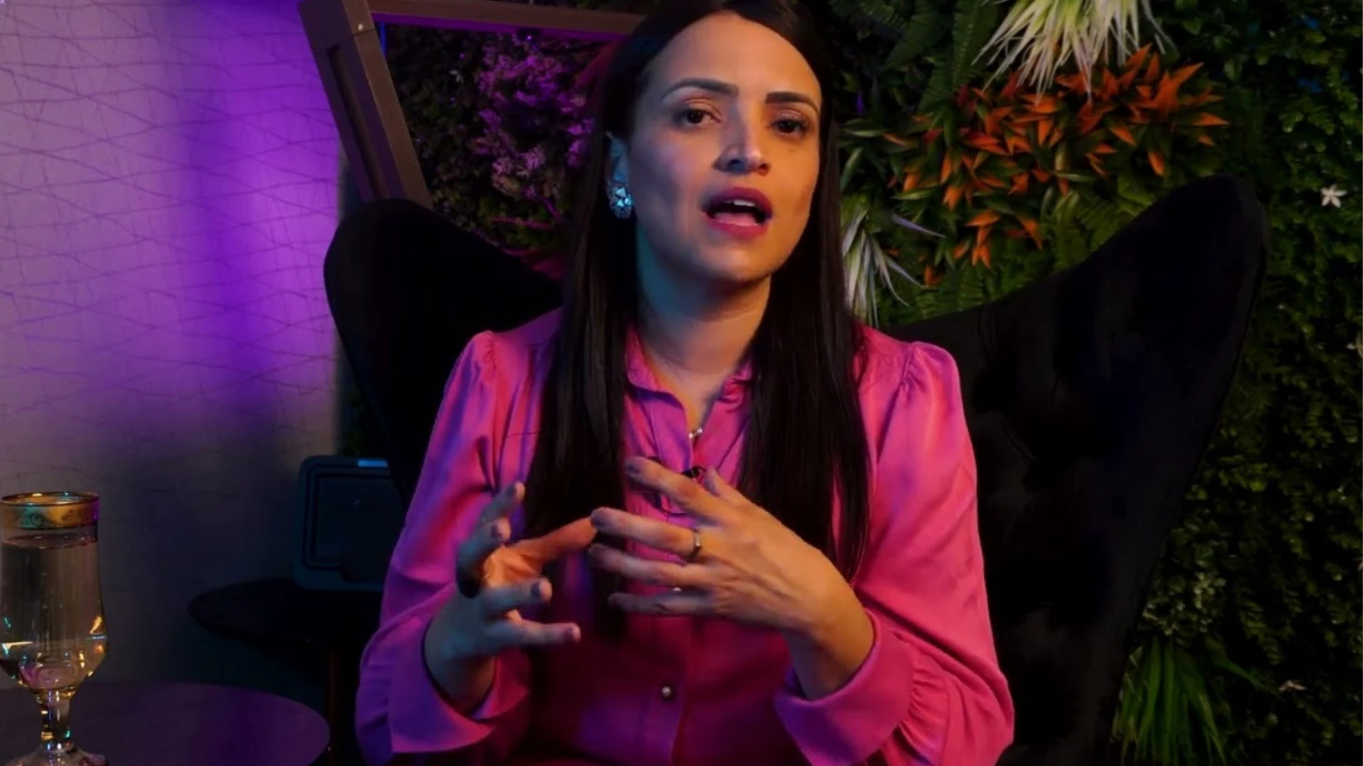 Produtora de Dark Horse promete entregar documentos à PF até sexta-feira