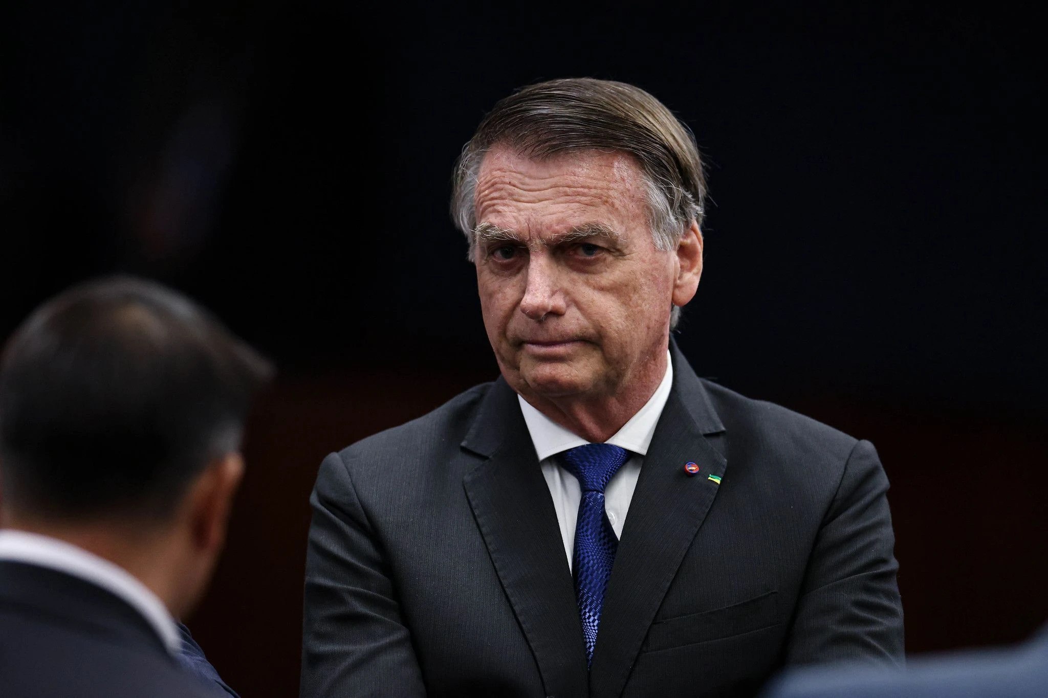 Moraes manda PGR se manifestar sobre proibições a visitas de Bolsonaro