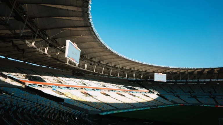 Superlotação em jogos do Flamengo e Fluminense é investigada pelo MPRJ