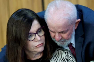 Lula chama presidente da Petrobras de 