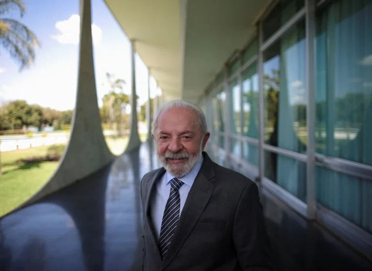 Campanha de Lula articula jantar segunda-feira no Alvorada com empresários