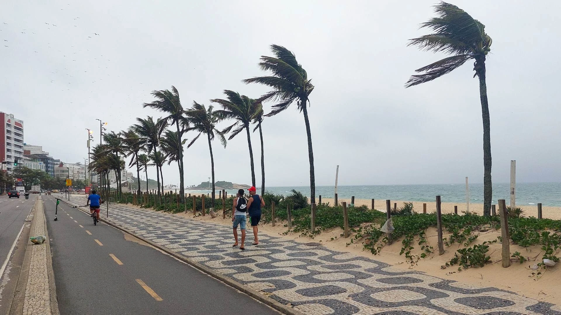 Ciclone bomba: aulas são suspensas após previsão de ventania no Rio