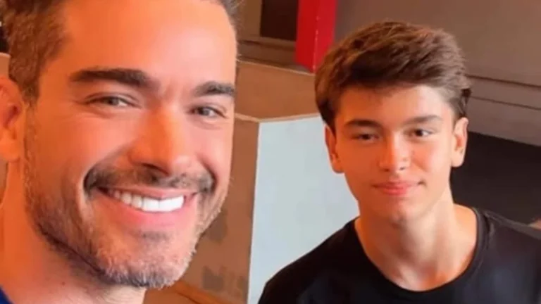 Sidney Sampaio posa com filho Leonardo após anunciar que será pai novamente