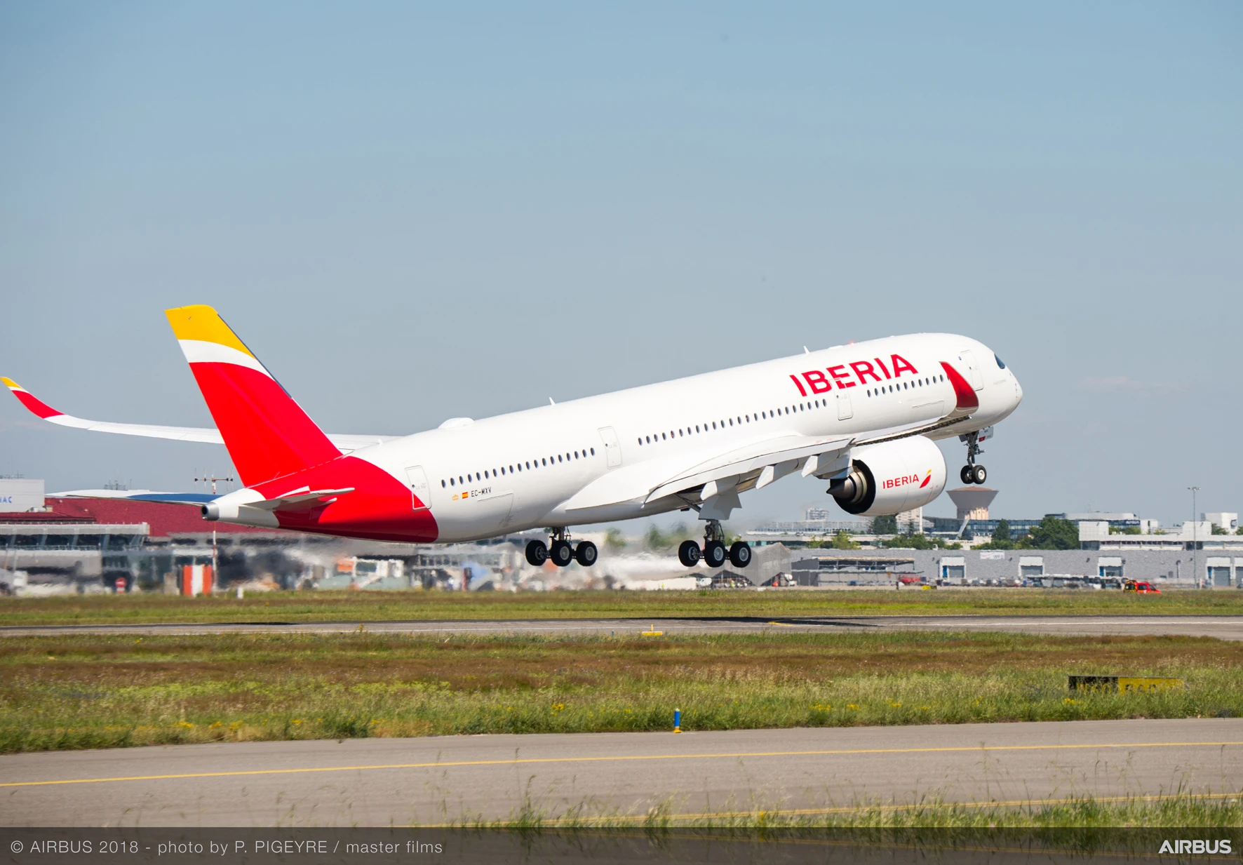 Avião da Iberia faz pouso de emergência em Guarulhos após urgência médica