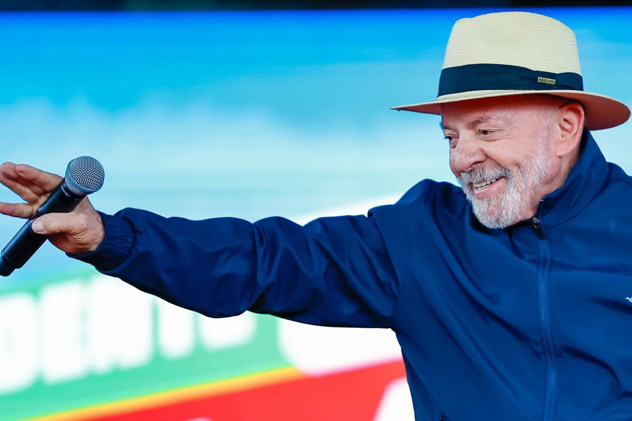 Lula intensifica agenda em busca de voto indeciso