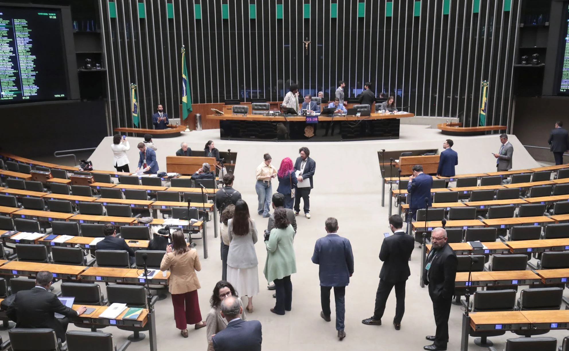 Câmara reduz jornada presencial dos servidores em período eleitoral