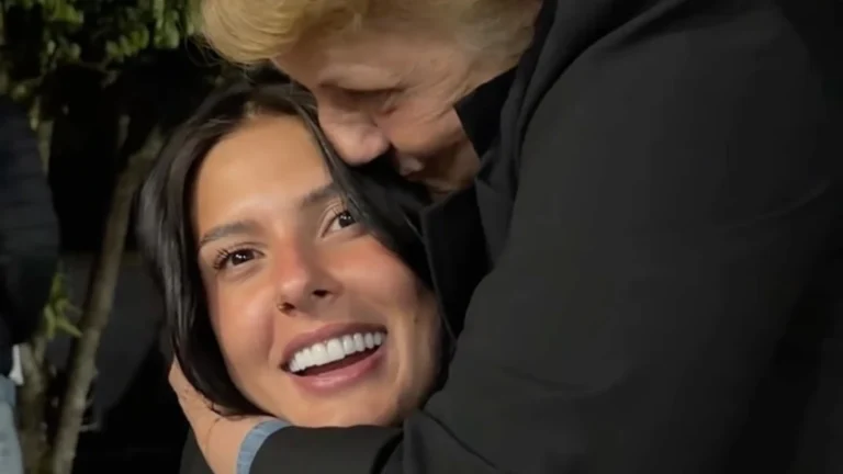 Ana Castela viaja para cidade natal e revela “segredo” com avó
