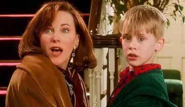 Emmy 2026: Catherine O' Hara recebe homenagem de Macaulay Culkin