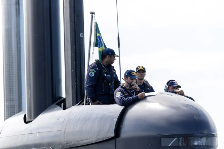 Marinha aprova teste do novo submarino brasileiro para operação em 2027