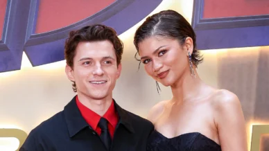Estilista de Zendaya conta como atriz reagiu à notícia vazada de casamento